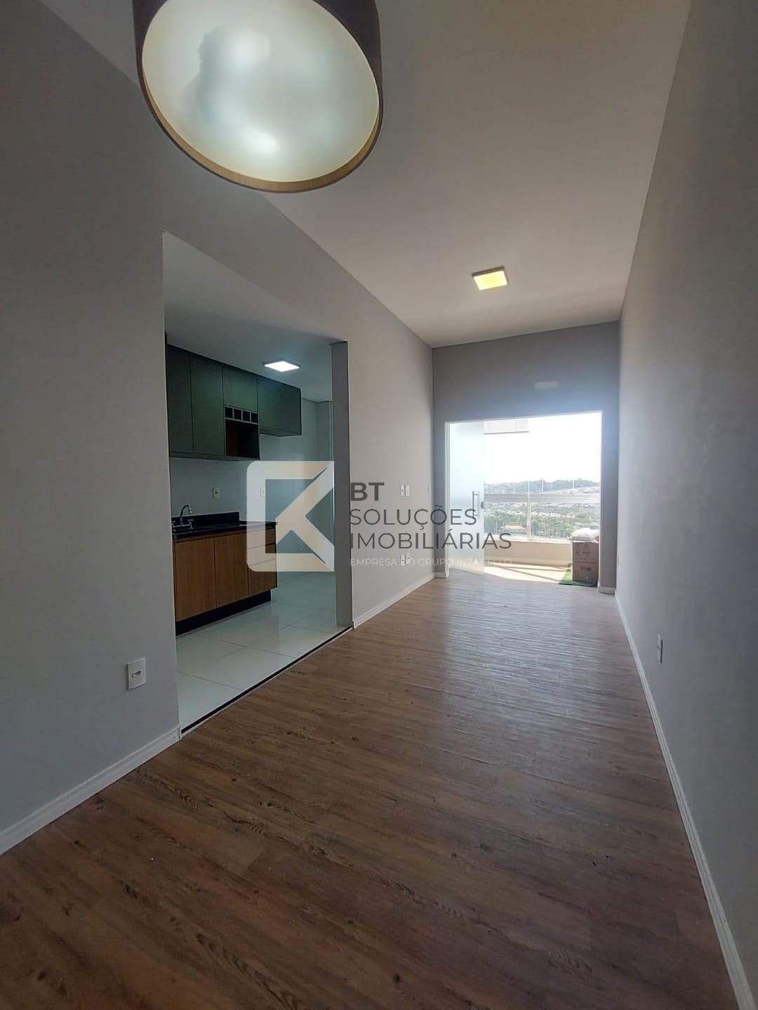 Apartamento para alugar com 2 quartos, 75m² - Foto 8