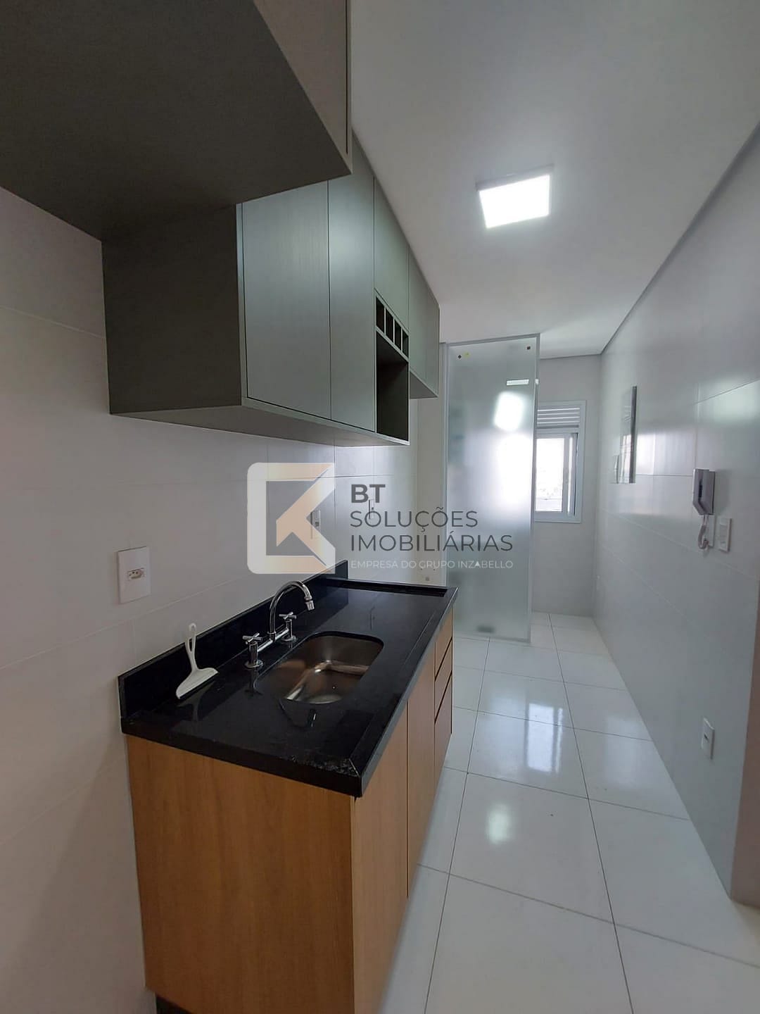 Apartamento para alugar com 2 quartos, 75m² - Foto 4