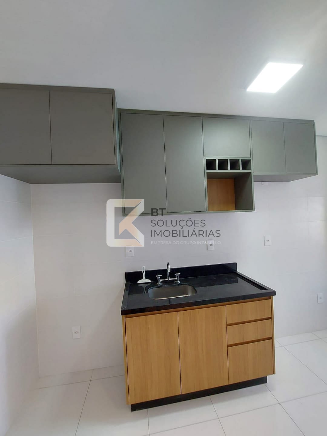 Apartamento para alugar com 2 quartos, 75m² - Foto 2