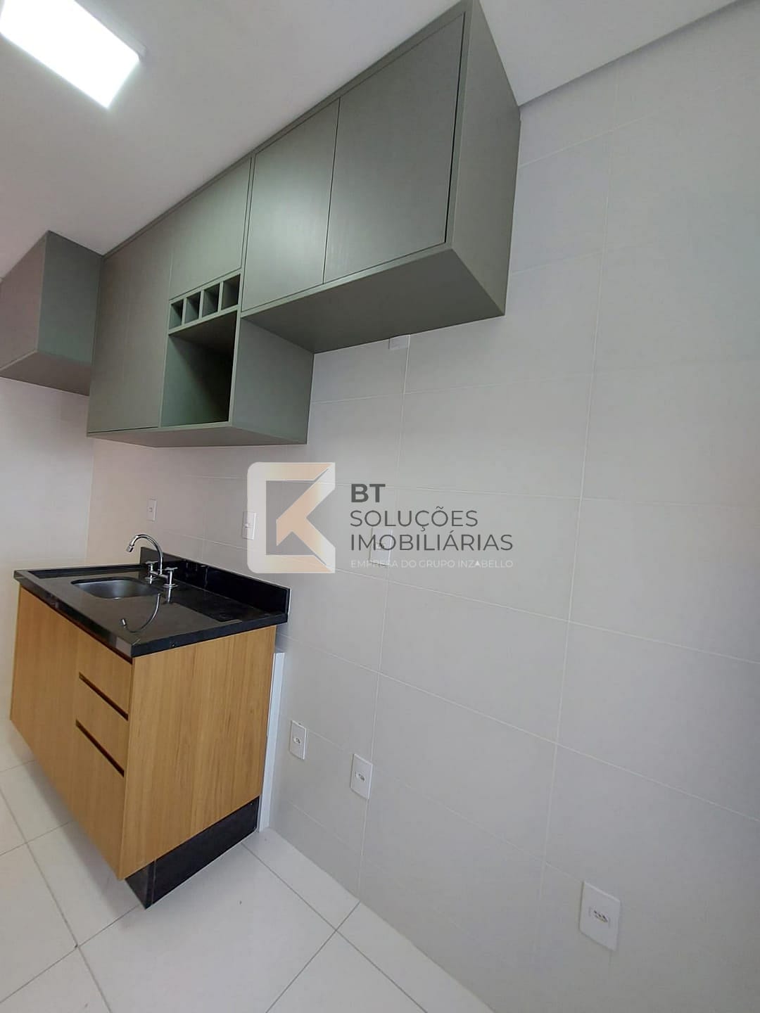 Apartamento para alugar com 2 quartos, 75m² - Foto 3