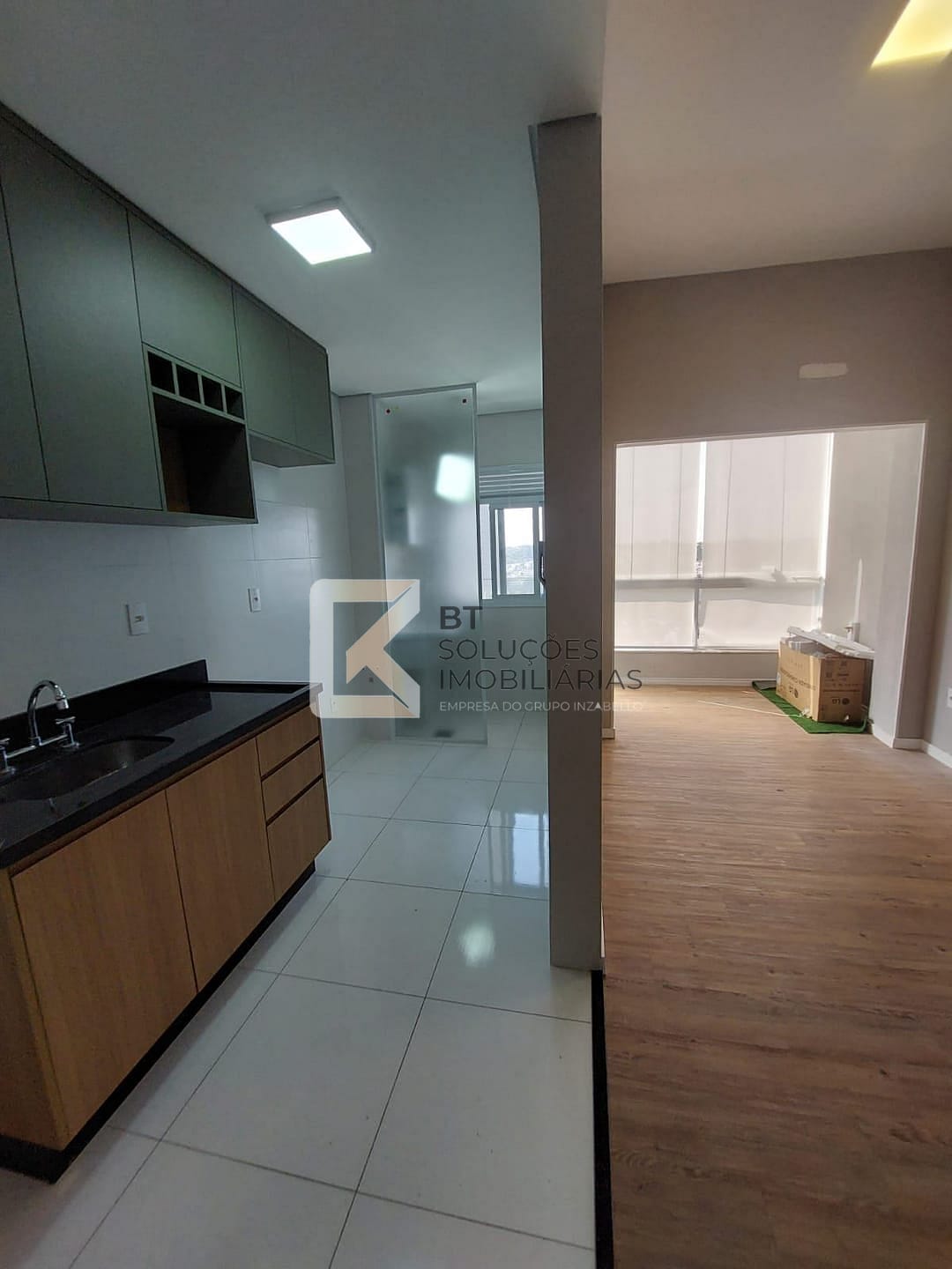 Apartamento para alugar com 2 quartos, 75m² - Foto 5