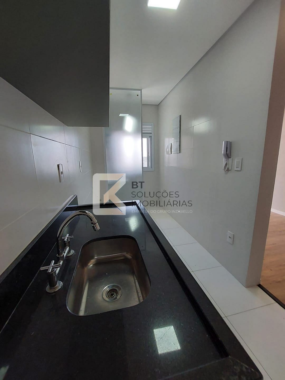 Apartamento para alugar com 2 quartos, 75m² - Foto 6