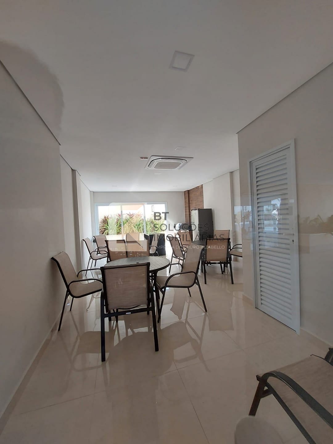 Apartamento para alugar com 2 quartos, 75m² - Foto 30