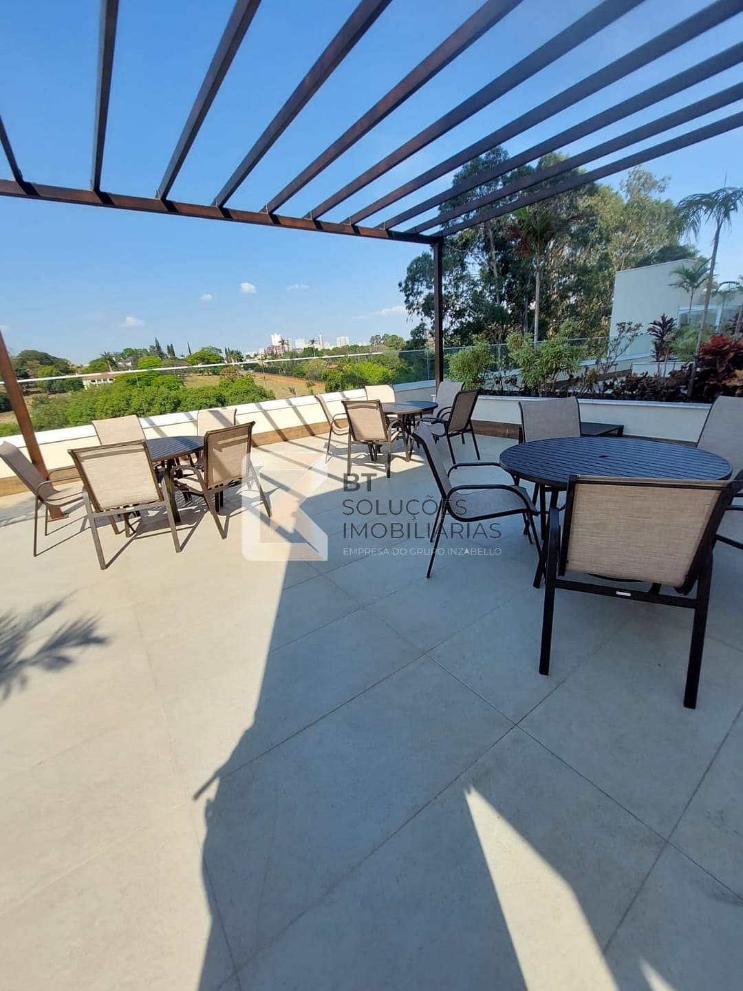Apartamento para alugar com 2 quartos, 75m² - Foto 34