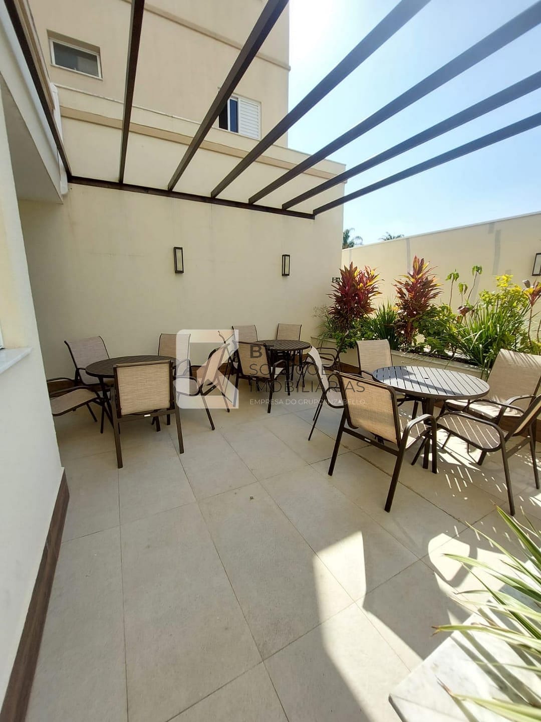 Apartamento para alugar com 2 quartos, 75m² - Foto 35