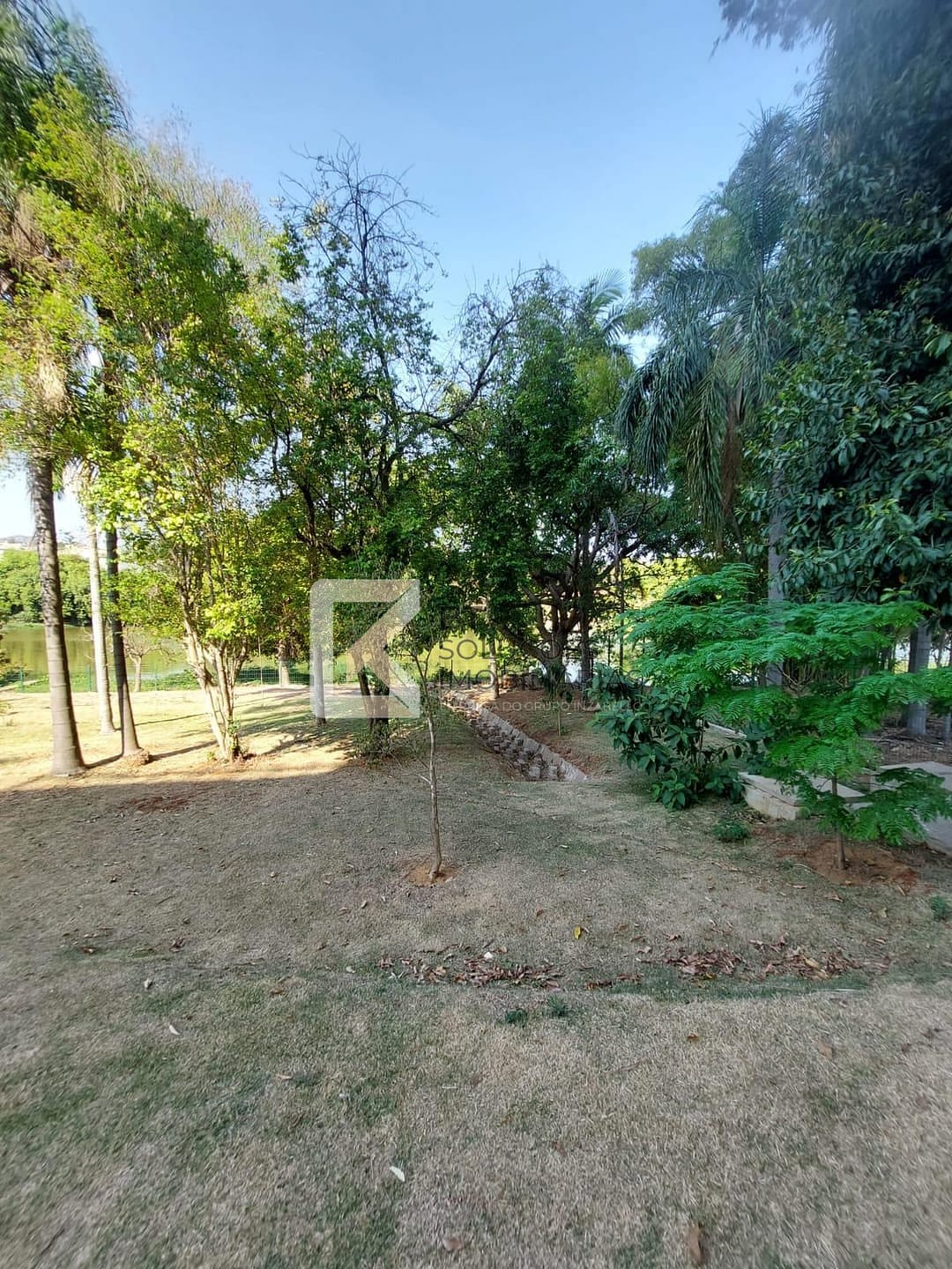 Apartamento para alugar com 2 quartos, 75m² - Foto 40