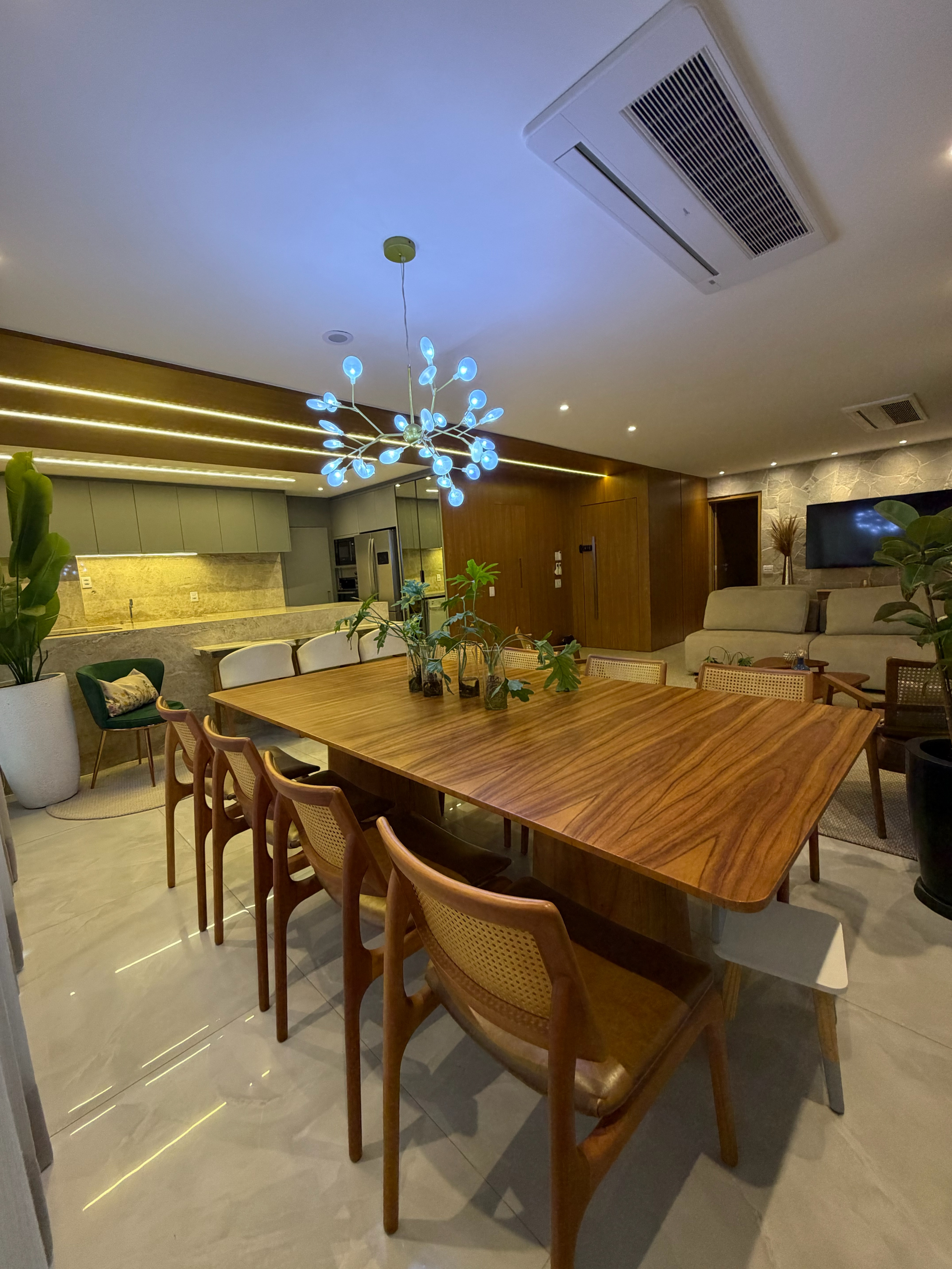 Apartamento mobiliado à venda com 165 m2, 3 suítes, no Setor Marista, Goiânia, GO