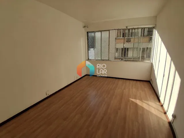Apartamento com 87m² 2 quartos e 2 banheiros, à venda, no bairro Cosme Velho em Rio de Janeiro