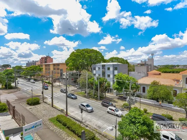 Apartamento 3 quartos e 2 banheiros, à venda, no bairro Agua Verde em Curitiba