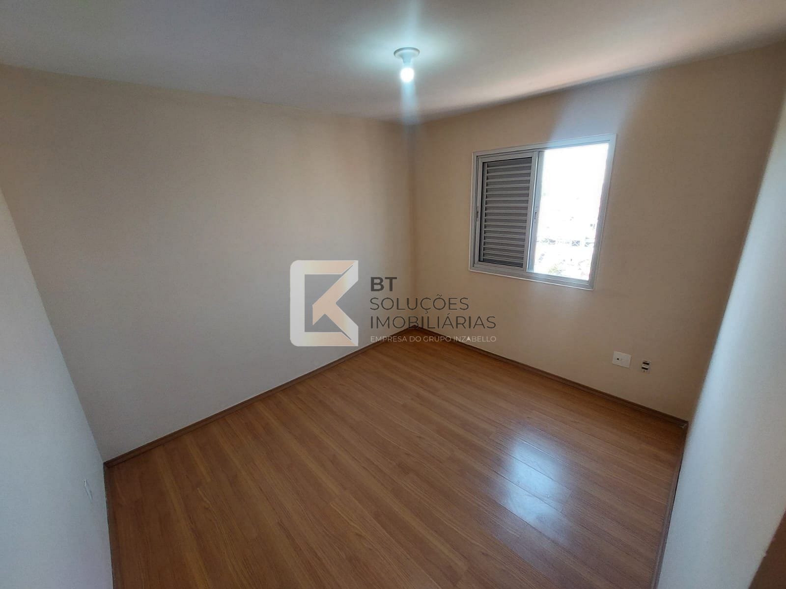 Apartamento para alugar com 3 quartos, 93m² - Foto 13
