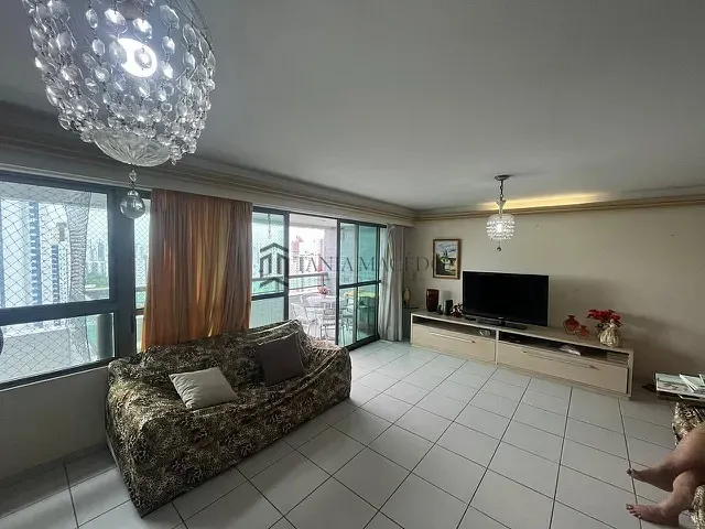 Apartamento 4 quartos e 1 banheiro, à venda, no bairro Torre em Recife