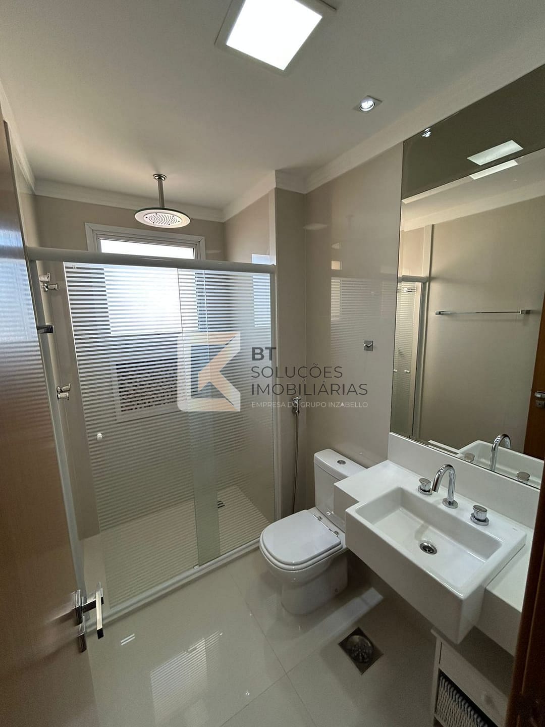 Apartamento para alugar com 2 quartos, 142m² - Foto 30