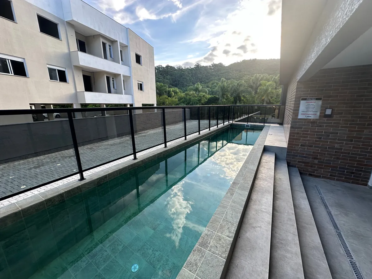 Apartamento para venda em Ingleses do Rio Vermelho com 2 quartos, 49m²