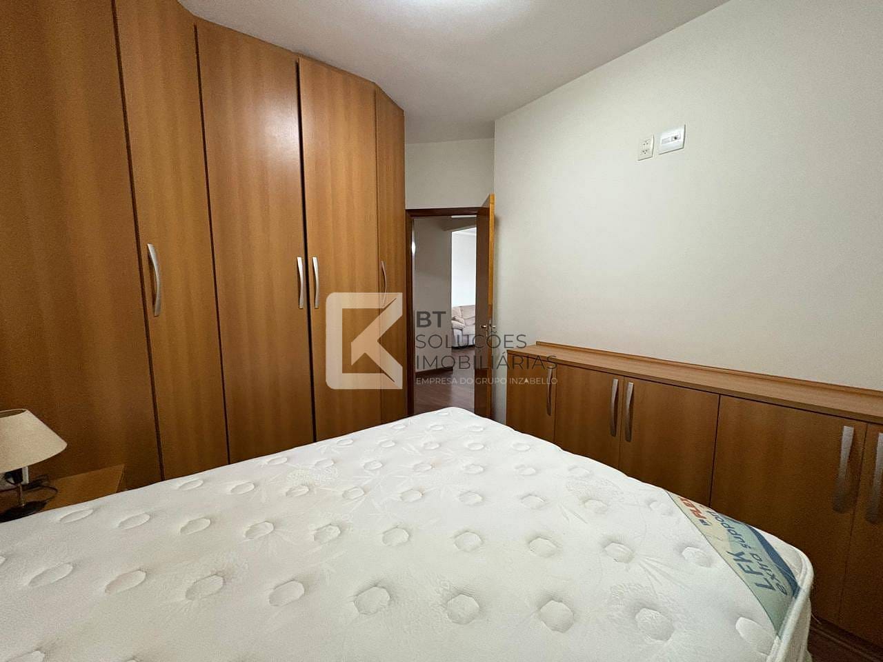 Apartamento para alugar com 2 quartos, 77m² - Foto 4