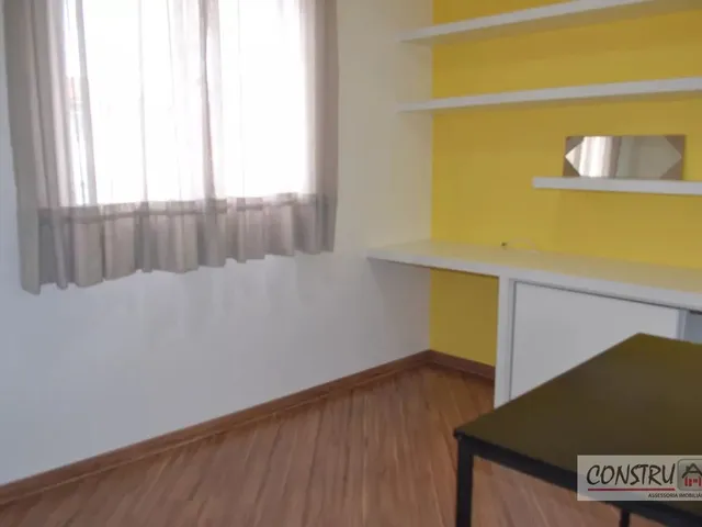 Apartamento 2 quartos e 1 banheiro, à venda, no bairro Capão Raso em Curitiba