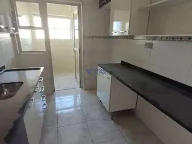 Apartamento 2 quartos e 1 banheiro, à venda, no bairro Vila Adyana em São José dos Campos