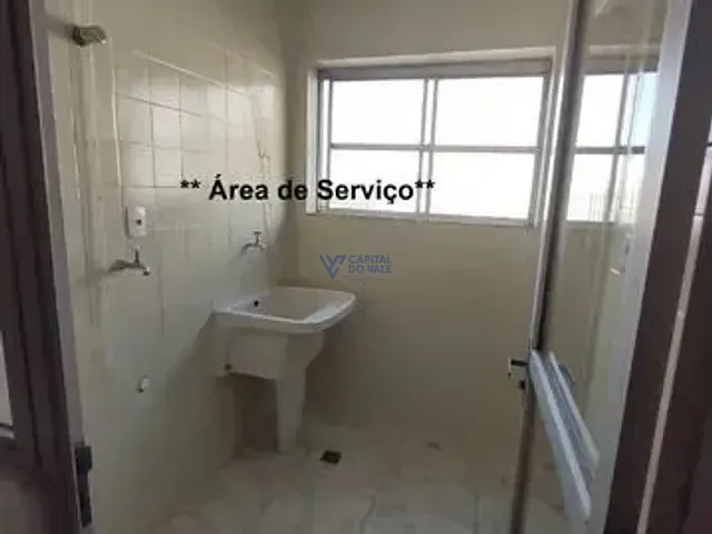 Apartamento 2 quartos e 1 banheiro, à venda, no bairro Vila Adyana em São José dos Campos