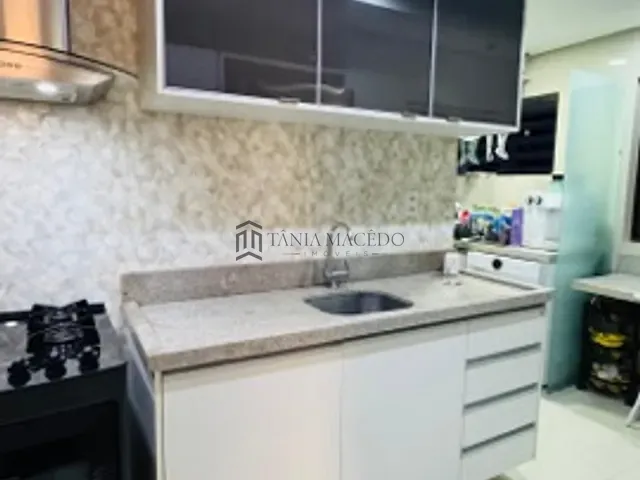 Apartamento 2 quartos e 1 banheiro, à venda, no bairro Casa Forte em Recife
