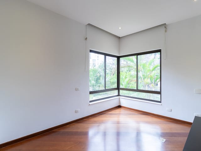 Apartamento com 197m² 3 quartos e 5 banheiros, à venda, no bairro Itaim Bibi em São Paulo