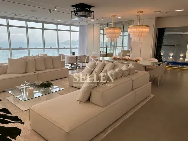 Apartamento 4 quartos e 6 banheiros, à venda, no bairro Centro em Balneário Camboriú
