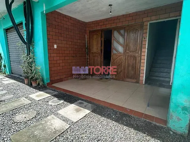 Casa 3 quartos e 2 banheiros, à venda, no bairro Santo Antônio em Itabuna