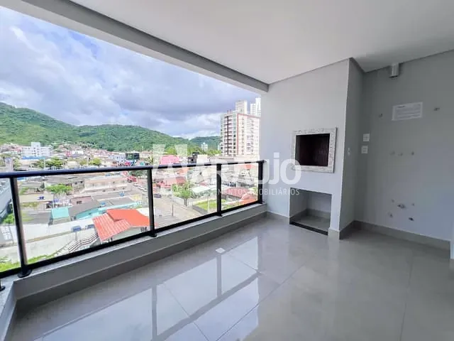 Apartamento 2 quartos e 2 banheiros, à venda, no bairro Fazenda em Itajaí
