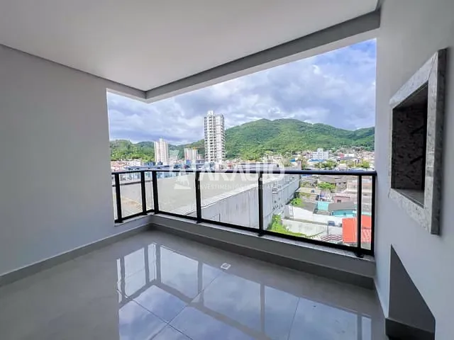 Apartamento 2 quartos e 2 banheiros, à venda, no bairro Fazenda em Itajaí