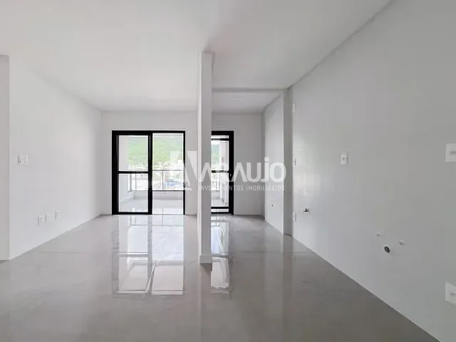 Apartamento 2 quartos e 2 banheiros, à venda, no bairro Fazenda em Itajaí