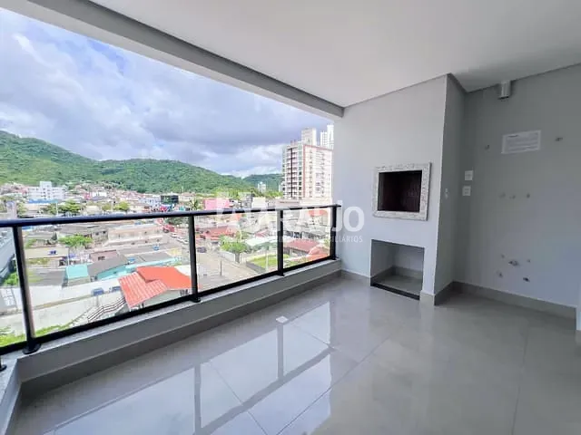 Apartamento 2 quartos e 2 banheiros, à venda, no bairro Fazenda em Itajaí