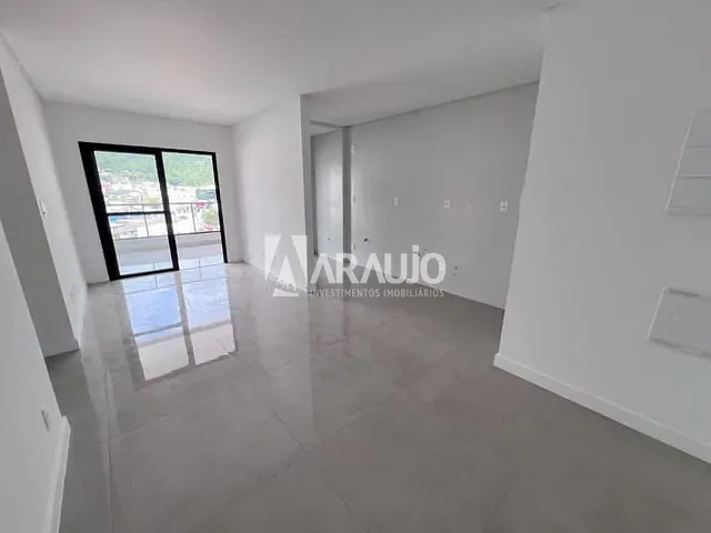 Apartamento 2 quartos e 2 banheiros, à venda, no bairro Fazenda em Itajaí