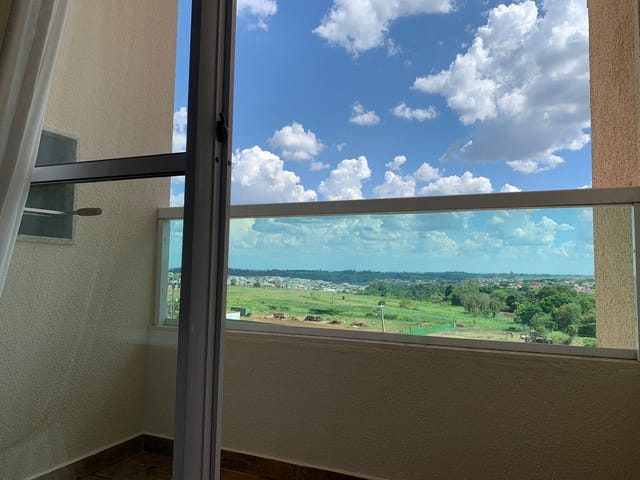 Apartamento 2 quartos e 1 banheiro, à venda, no bairro Cidade Industrial 2 em Londrina