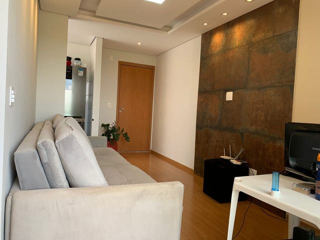 Apartamento 2 quartos e 1 banheiro, à venda, no bairro Cidade Industrial 2 em Londrina