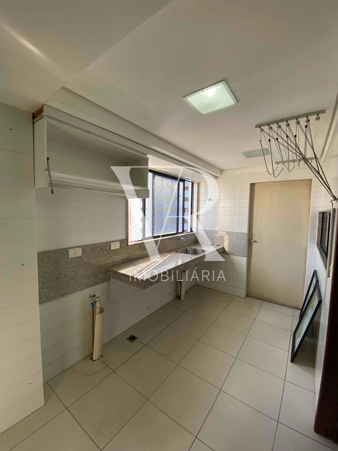 Apartamento à venda com 4 quartos, 148m² - Foto 4