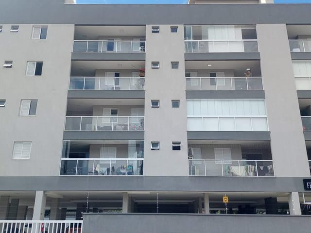 Apartamento 2 quartos e 2 banheiros, à venda, no bairro Centro em Ubatuba