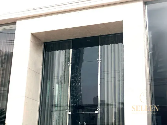 Apartamento com 435m² 3 quartos e 4 banheiros, à venda, no bairro Centro em Balneário Camboriú