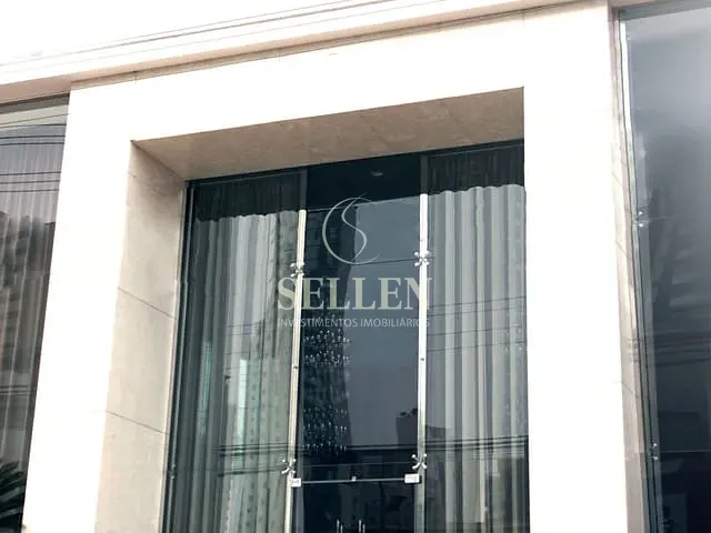 Apartamento com 435m² 3 quartos e 4 banheiros, à venda, no bairro Centro em Balneário Camboriú
