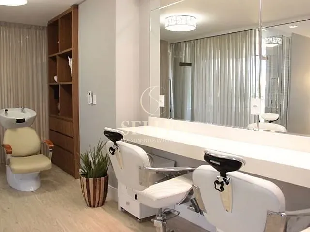 Apartamento com 435m² 3 quartos e 4 banheiros, à venda, no bairro Centro em Balneário Camboriú