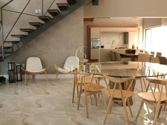 Apartamento com 435m² 3 quartos e 4 banheiros, à venda, no bairro Centro em Balneário Camboriú