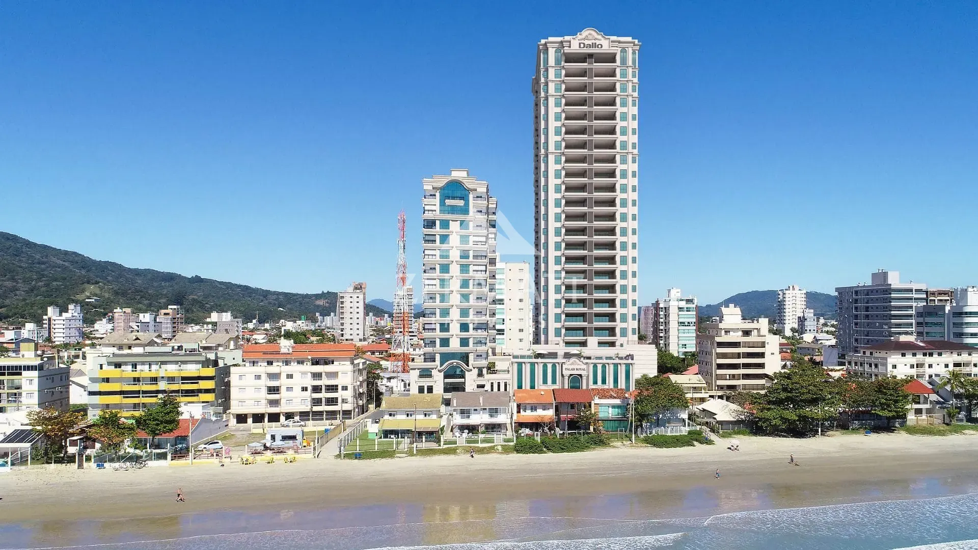 APARTAMENTO DIFERENCIADO C/ 190M2 PRIVATIVOS - PORTO BELO - foto 1