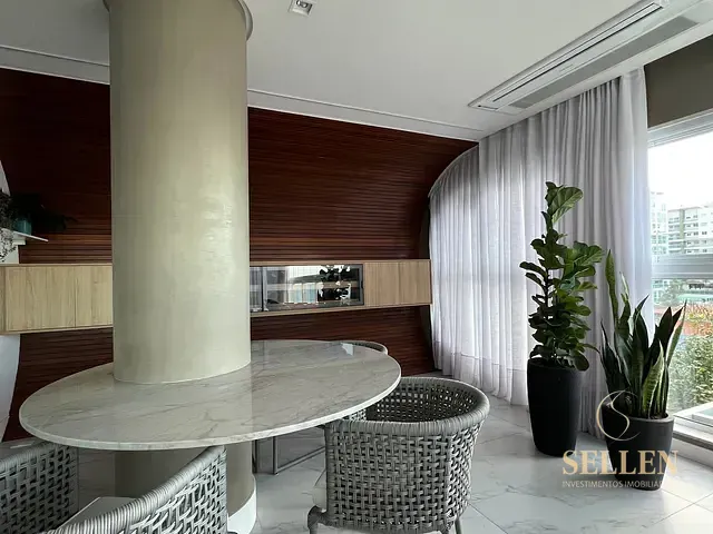 Apartamento com 308m² 3 quartos e 4 banheiros, à venda, no bairro Praia Brava em Itajaí