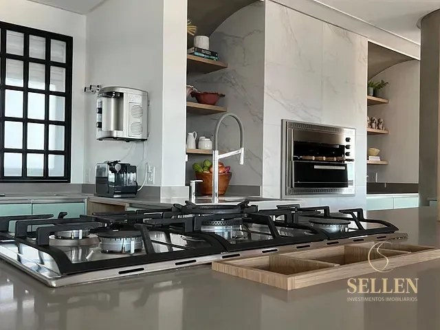 Apartamento com 308m² 3 quartos e 4 banheiros, à venda, no bairro Praia Brava em Itajaí