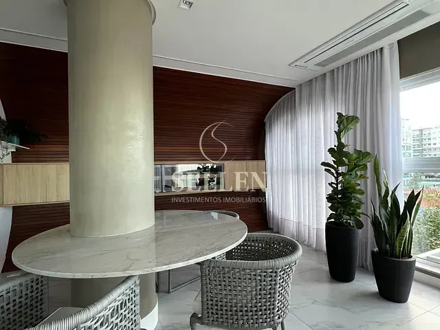 Apartamento com 308m² 3 quartos e 4 banheiros, à venda, no bairro Praia Brava em Itajaí