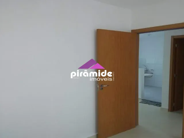 Apartamento com 40m² 2 quartos e 1 banheiro, para alugar, no bairro Residencial Frei Galvão em São José dos Campos