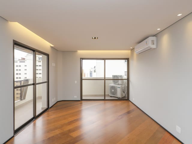 Apartamento com 200m² 4 quartos e 5 banheiros, à venda, no bairro Moema em São Paulo