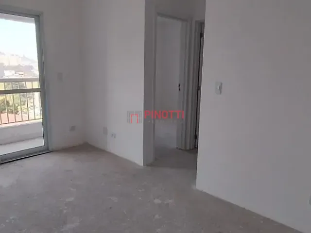 Apartamento 2 quartos e 1 banheiro, à venda, no bairro Ferrazópolis em São Bernardo do Campo