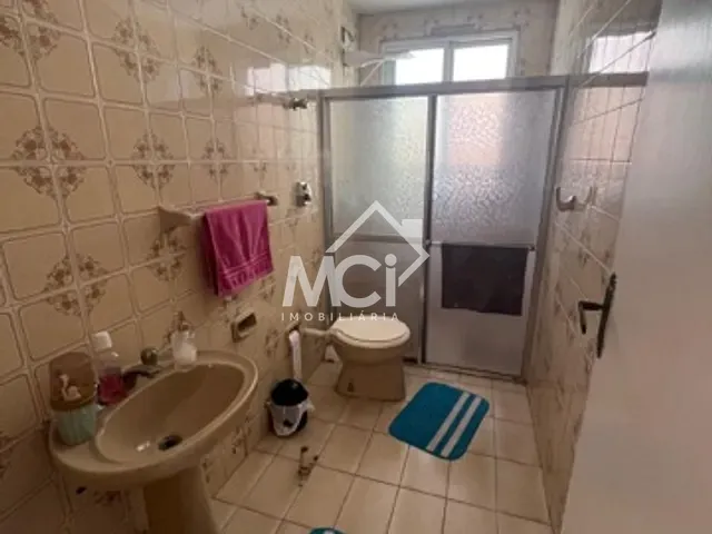 Apartamento 4 quartos e 2 banheiros, à venda, no bairro Centro em Pelotas