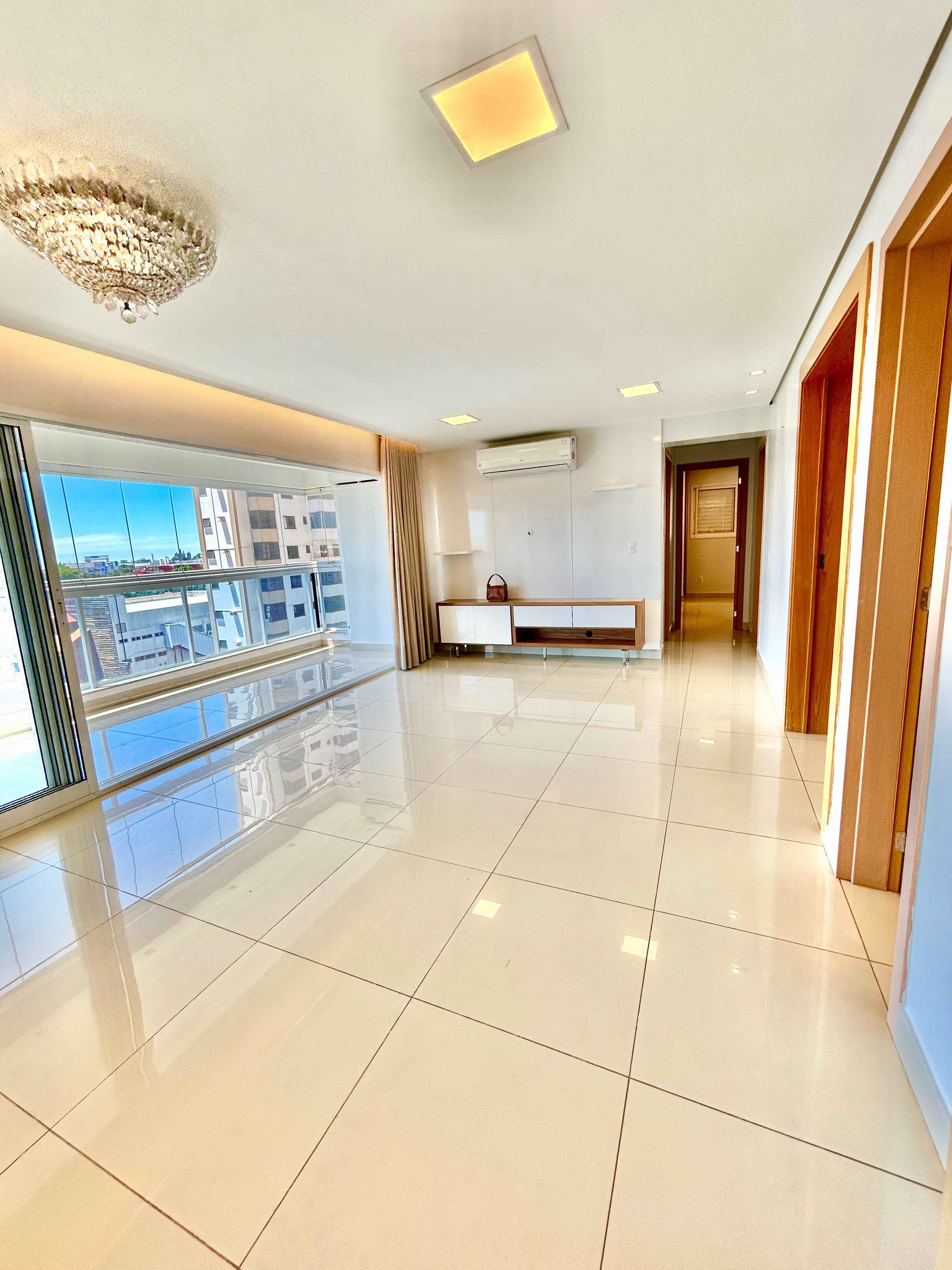 Apartamento à venda com 110 m², sendo 3 suítes no Jardim Goiás, Goiânia, GO