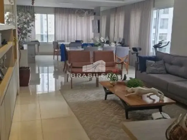 Apartamento com 207m² 3 quartos e 5 banheiros, à venda, no bairro Setor Bueno em Goiânia