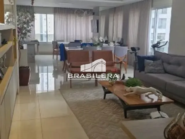 Apartamento com 207m² 3 quartos e 5 banheiros, à venda, no bairro Setor Bueno em Goiânia