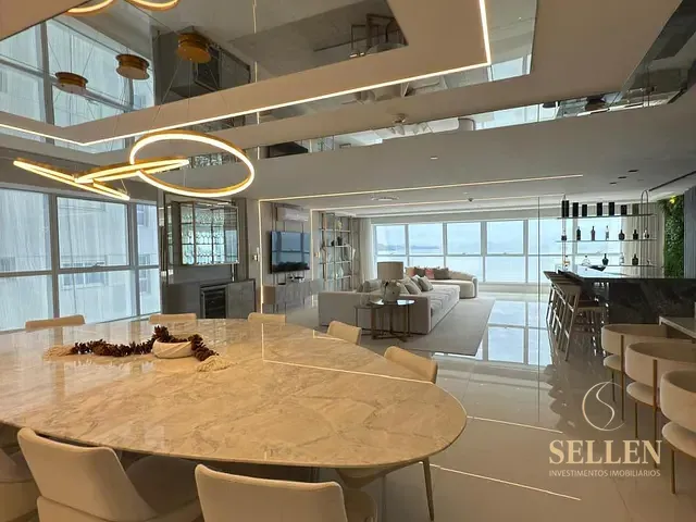 Apartamento com 500m² 6 quartos e 7 banheiros, à venda, no bairro Centro em Balneário Camboriú